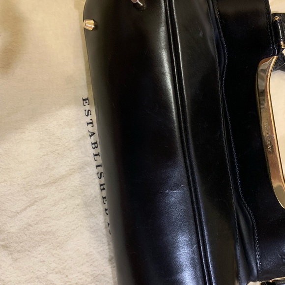 Burberry - Picture 2 of 4